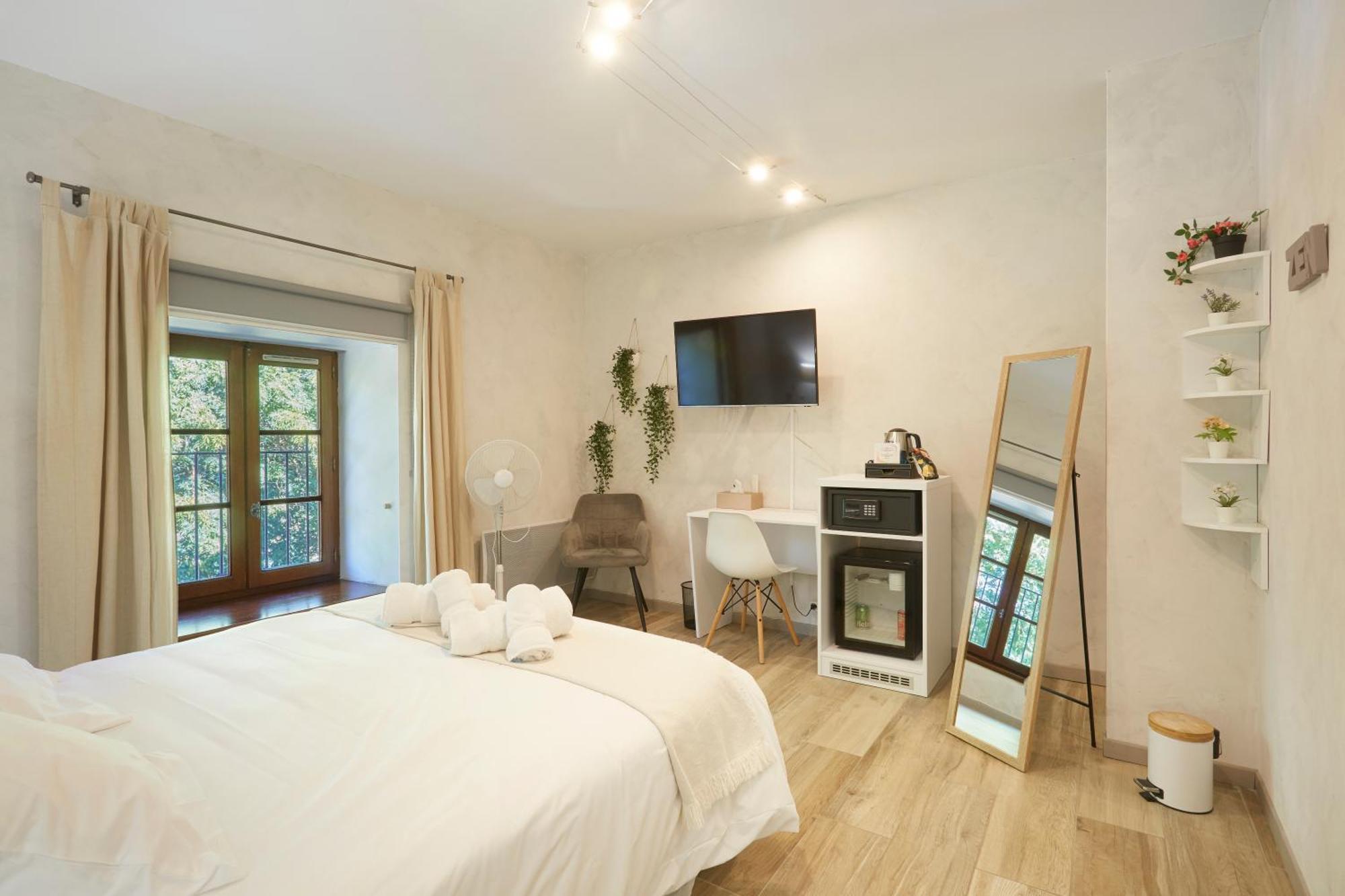โดแมน เดอ แบร์แซแย็ง Hotel Bersaillin ภายนอก รูปภาพ